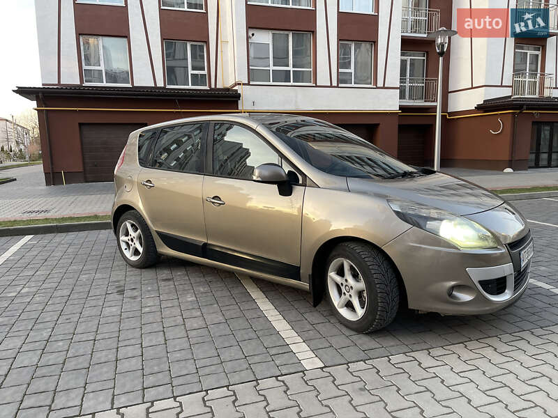 Мінівен Renault Scenic 2009 в Івано-Франківську