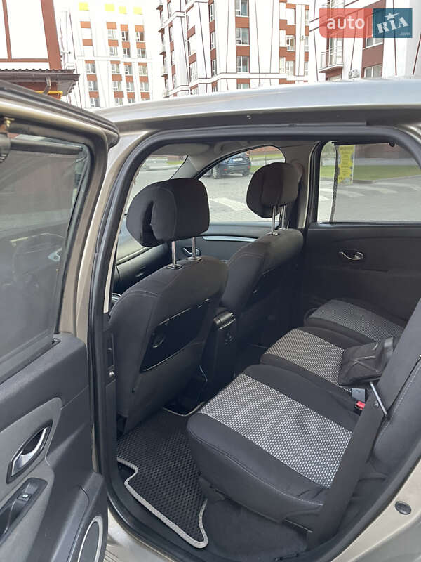 Мінівен Renault Scenic 2009 в Івано-Франківську