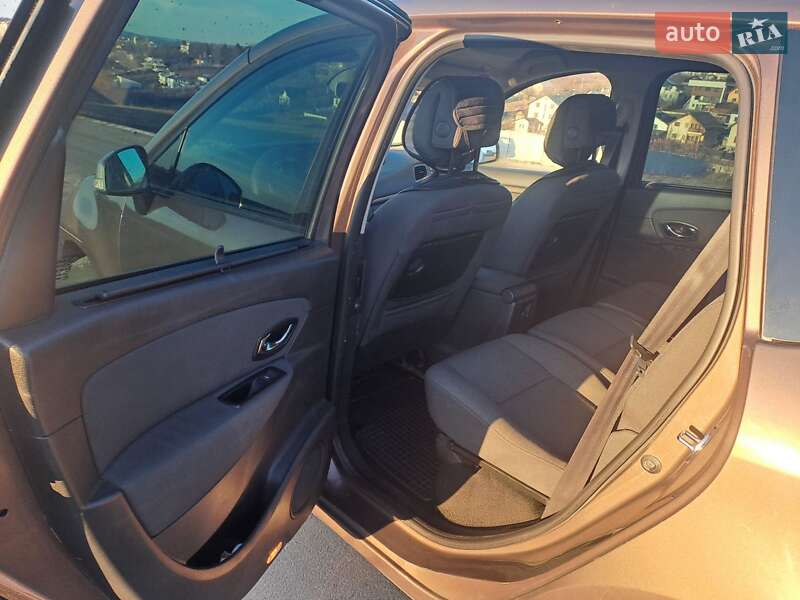 Минивэн Renault Scenic 2011 в Черновцах