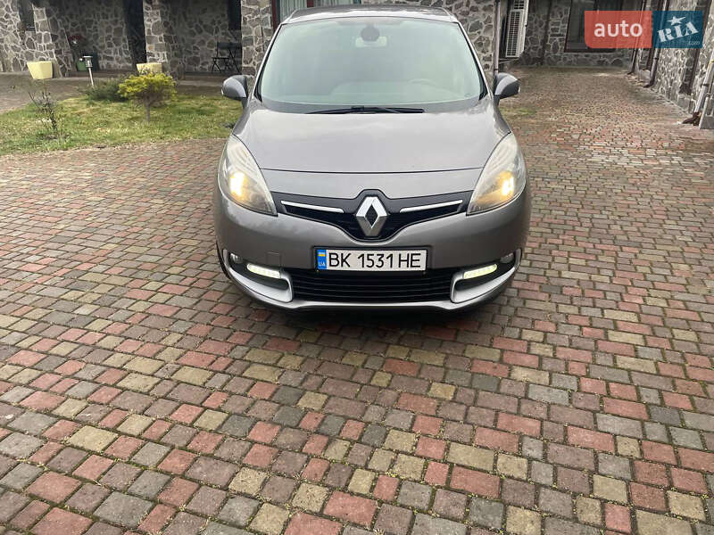 Минивэн Renault Scenic 2013 в Киеве