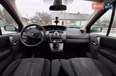 Мінівен Renault Scenic 2006 в Демидівці