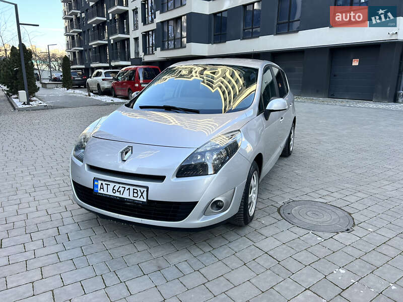 Минивэн Renault Scenic 2012 в Ивано-Франковске