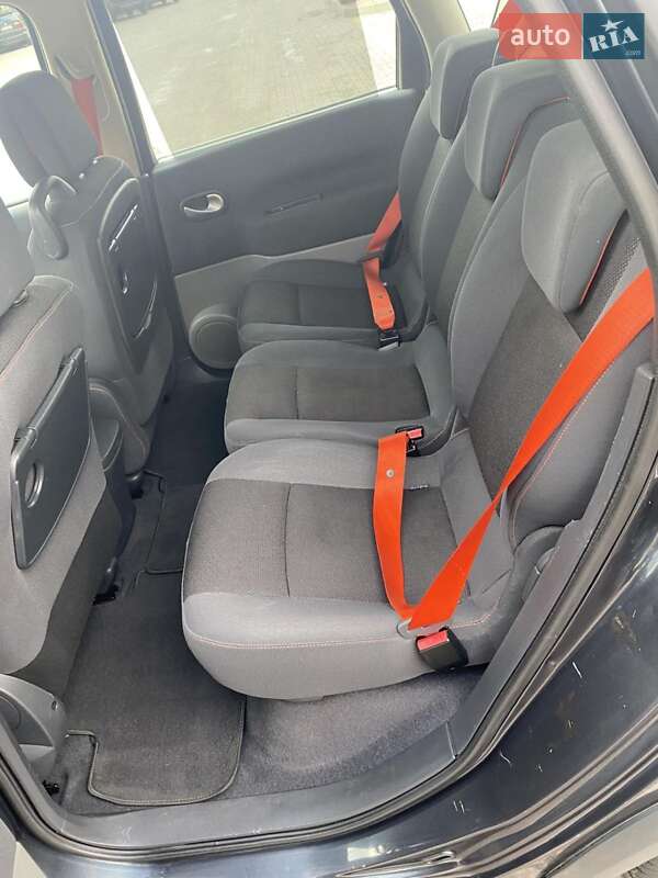 Минивэн Renault Scenic 2008 в Млинове