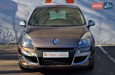 Минивэн Renault Scenic 2010 в 