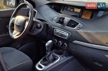 Минивэн Renault Scenic 2010 в 