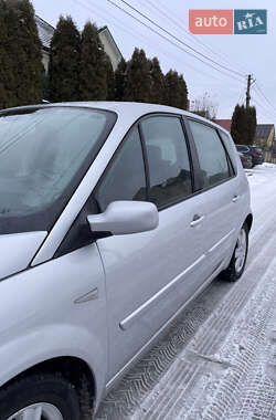 Мінівен Renault Scenic 2007 в Луцьку