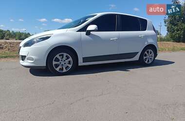 Мінівен Renault Scenic 2011 в Горішніх Плавнях