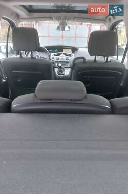 Минивэн Renault Scenic 2009 в 