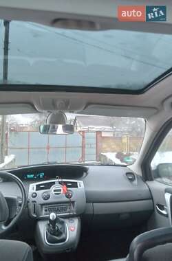 Минивэн Renault Scenic 2009 в 