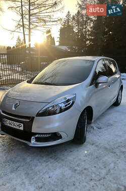 Минивэн Renault Scenic 2012 в 