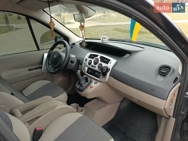 Мінівен Renault Scenic 2005 в Ланівці