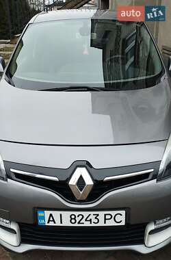 Минивэн Renault Scenic 2013 в 