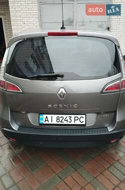 Минивэн Renault Scenic 2013 в 