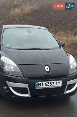 Минивэн Renault Scenic 2011 в Решетиловке