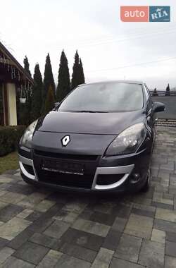 Мінівен Renault Scenic 2010 в Косові