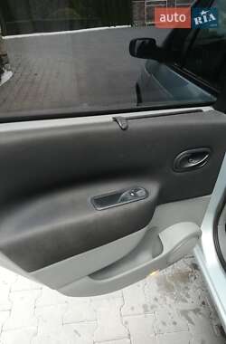 Мінівен Renault Scenic 2004 в 