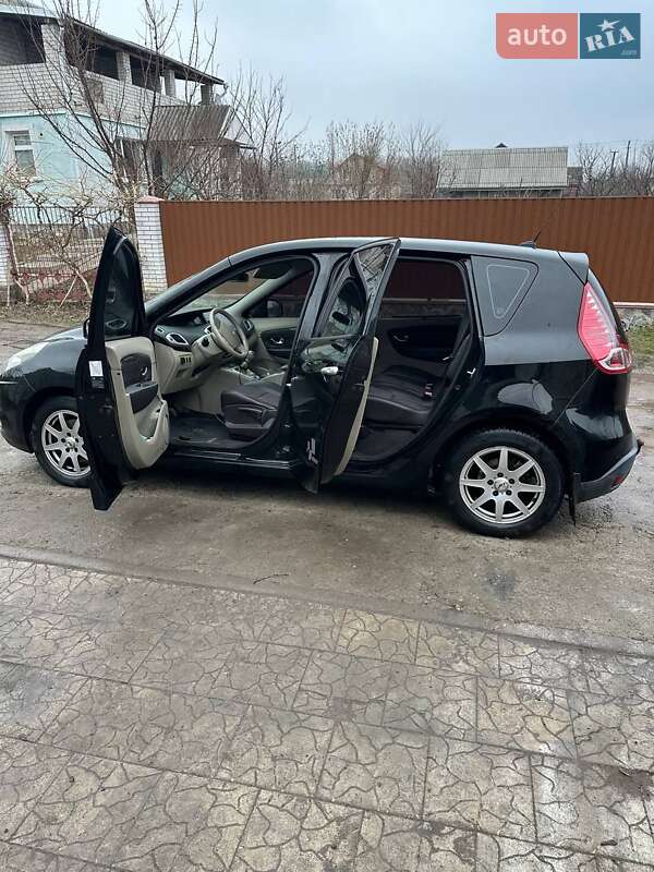 Минивэн Renault Scenic 2010 в Новых Санжарах фото 7 Минивэн Renault Scenic 2010 в Новых Санжарах