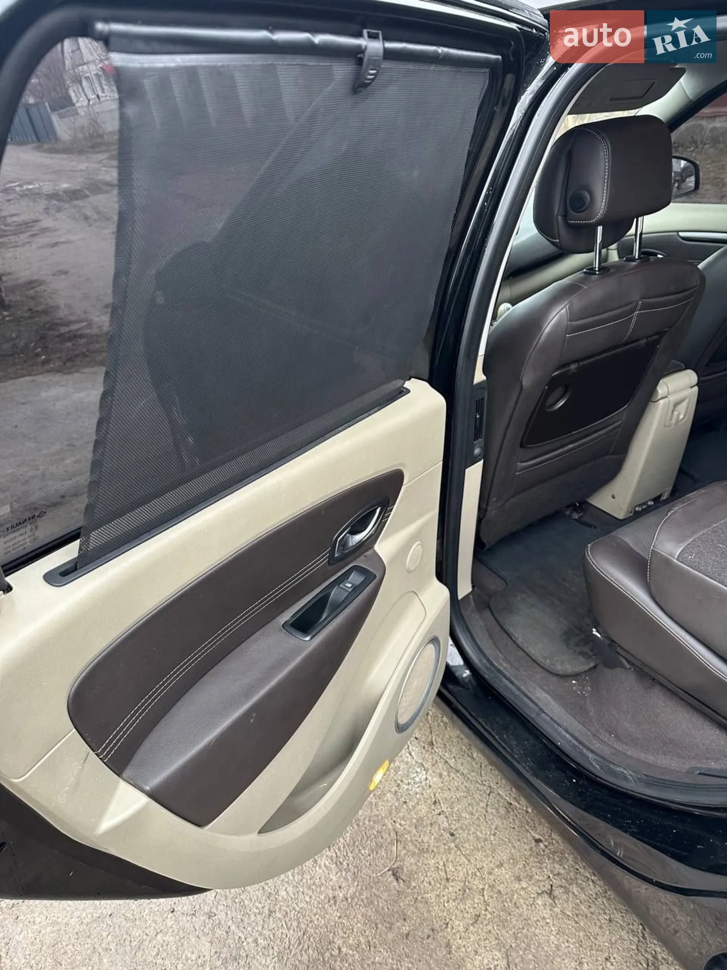 2010 Renault Scenic - мініатюра 12