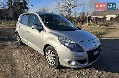 Минивэн Renault Scenic 2011 в Стрые