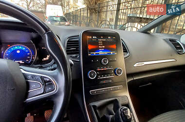 Минивэн Renault Scenic 2019 в 
