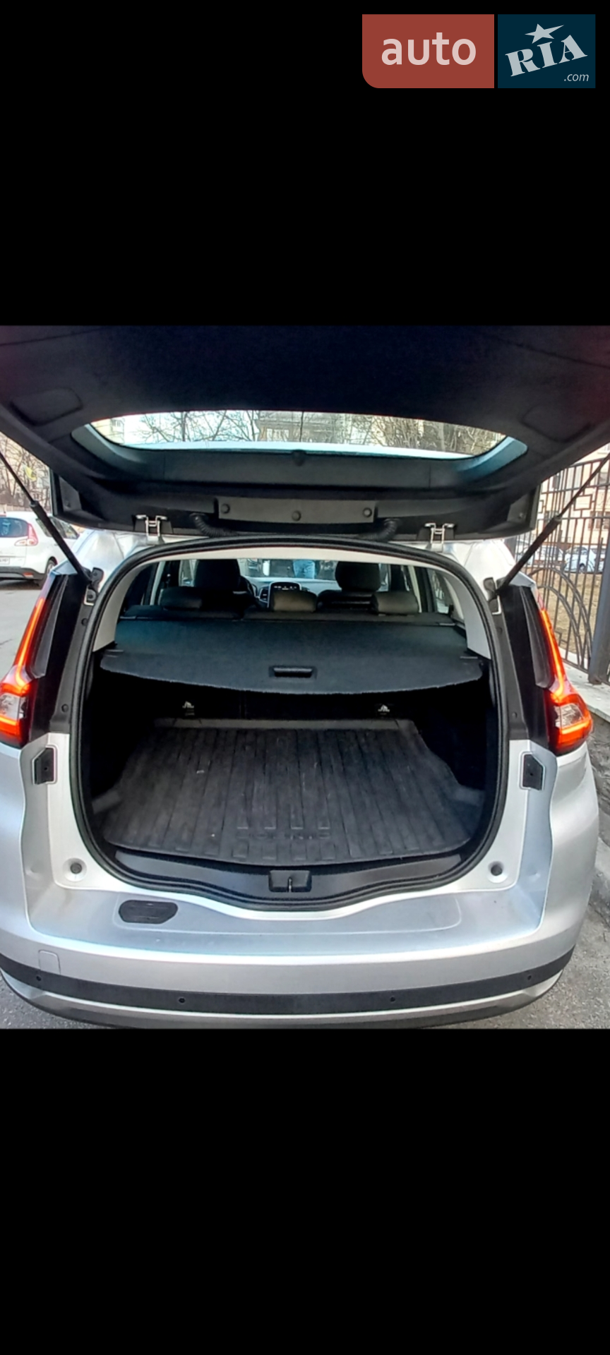 2019 Renault Scenic - мініатюра 16