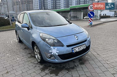 Минивэн Renault Scenic 2011 в Ивано-Франковске