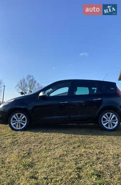 Минивэн Renault Scenic 2010 в 