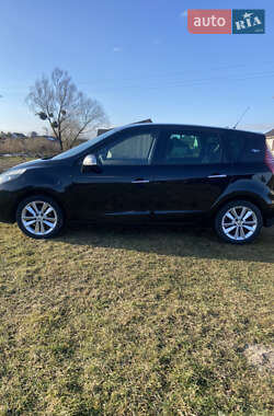 Минивэн Renault Scenic 2010 в 
