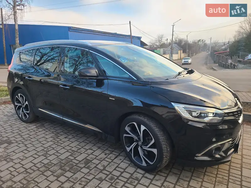 Минивэн Renault Scenic 2017 в 