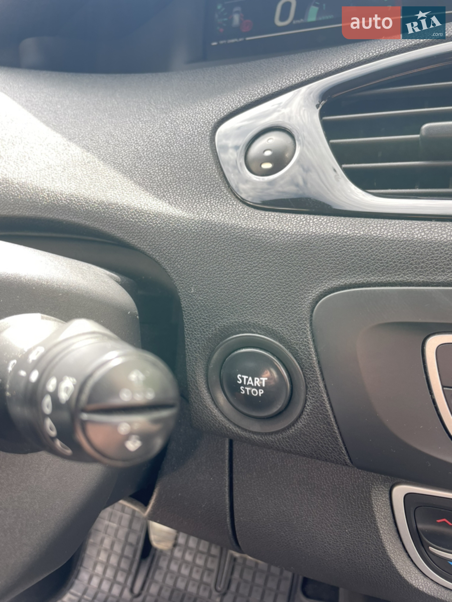 2011 Renault Scenic - мініатюра 16