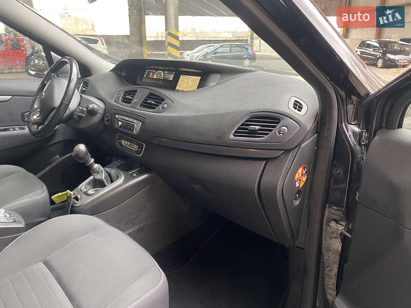 Минивэн Renault Scenic 2016 в Луцке