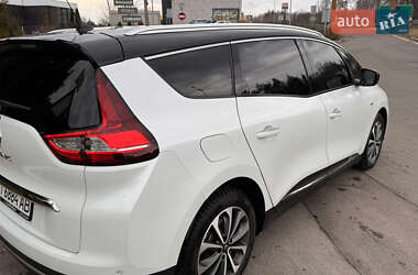 Минивэн Renault Scenic 2017 в 