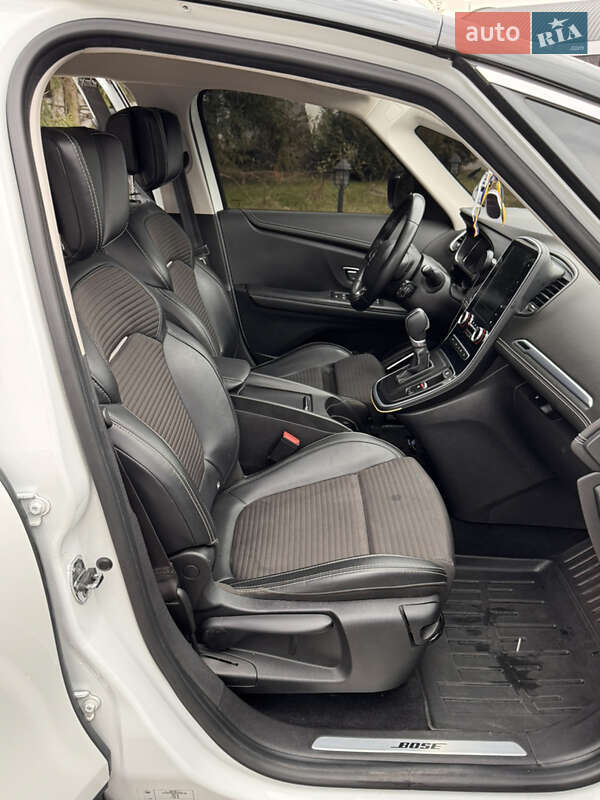 Минивэн Renault Scenic 2017 в Киеве