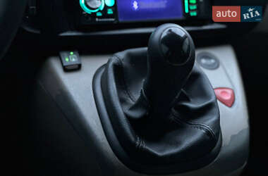 Минивэн Renault Scenic 2005 в 