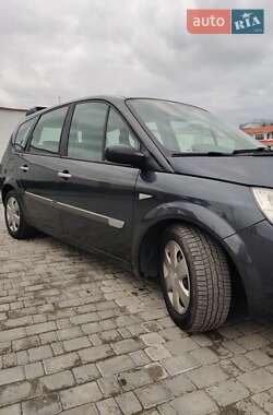 Минивэн Renault Scenic 2005 в 