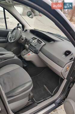 Минивэн Renault Scenic 2005 в 