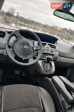 Минивэн Renault Scenic 2005 в 