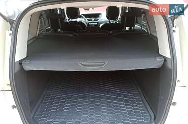 Мінівен Renault Scenic 2011 в 