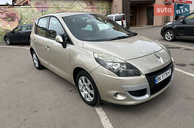 Минивэн Renault Scenic 2010 в Ровно