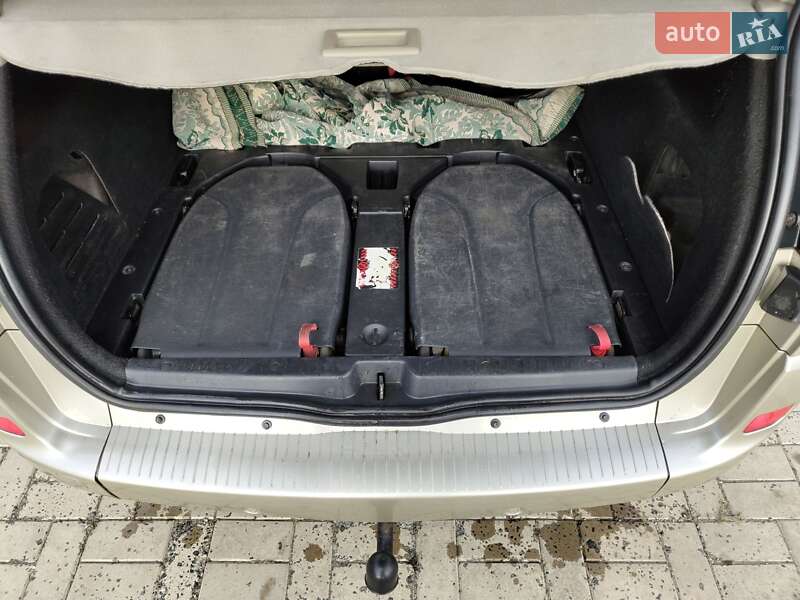 Минивэн Renault Scenic 2008 в Славянске