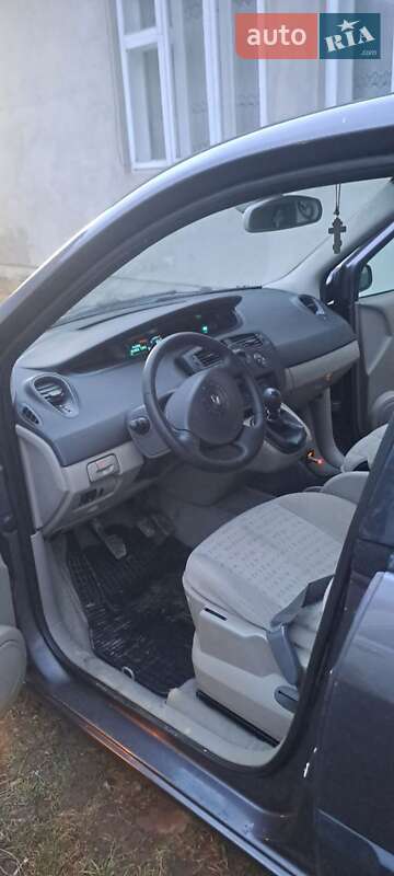 Минивэн Renault Scenic 2004 в Толстом