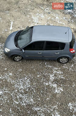 Минивэн Renault Scenic 2004 в 