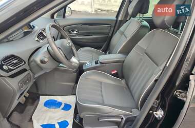 Минивэн Renault Scenic 2012 в Киеве