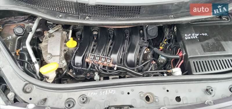 Минивэн Renault Scenic 2004 в Черновцах