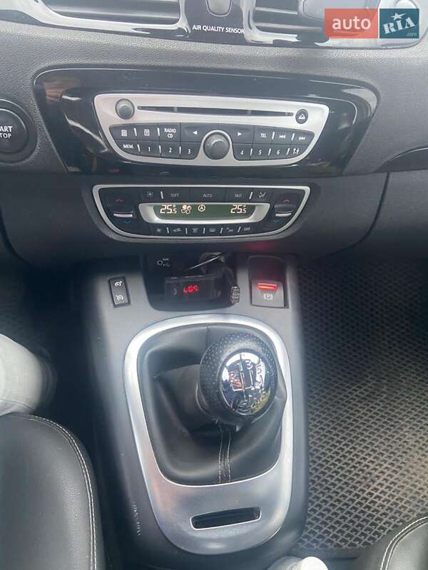 Минивэн Renault Scenic 2011 в Кривом Роге