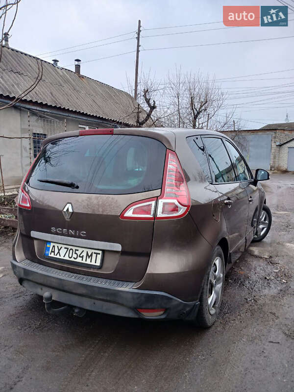 Минивэн Renault Scenic 2010 в Золочеве