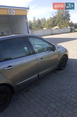 Мінівен Renault Scenic 2011 в Львові