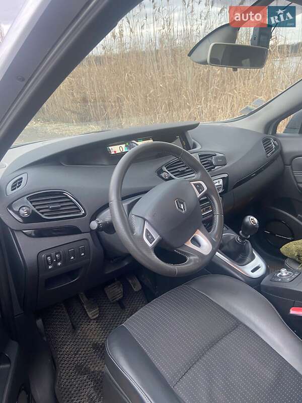 Минивэн Renault Scenic 2011 в Кривом Роге