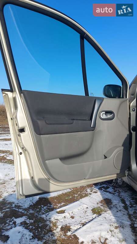 Мінівен Renault Scenic 2008 в Карлівці