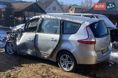 Минивэн Renault Scenic 2012 в 